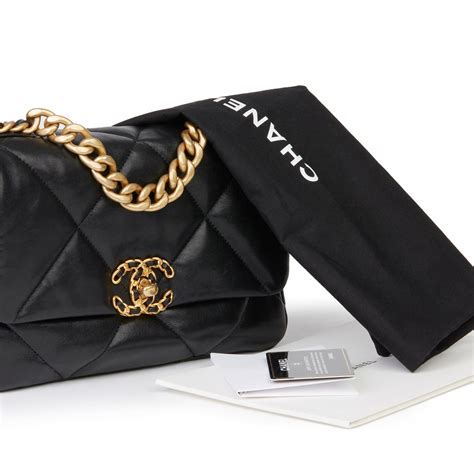 chanel 19 small flap